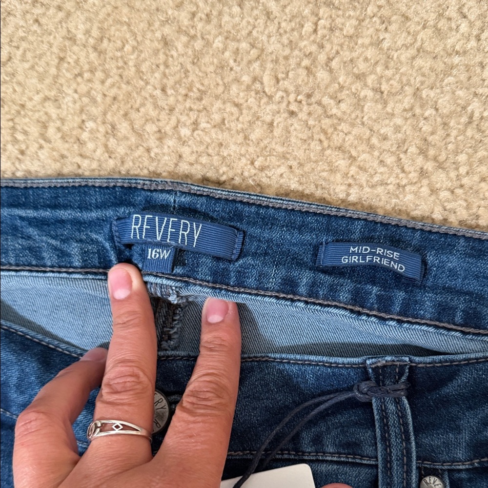 Revery Rodrick Girlfriend Jeans Stitch Fix - Picture 3 of 4
